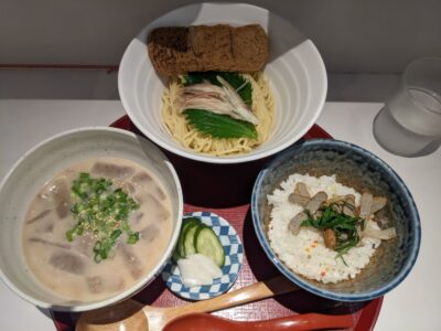 下総中山の「鶏そば 朱雀」のさつま汁定食