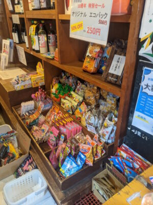 折原商店の駄菓子売り場