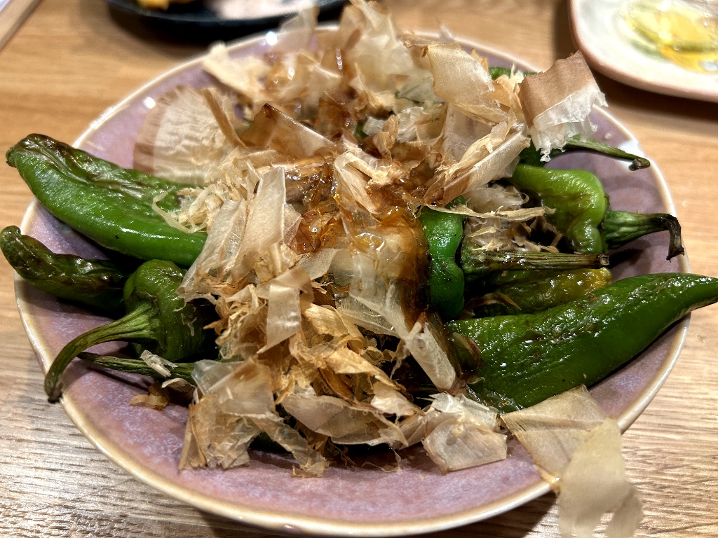 万願寺とうがらしに鰹節醤油